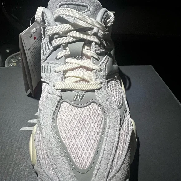 New Balance White Sneakers - Picture 3 of 9